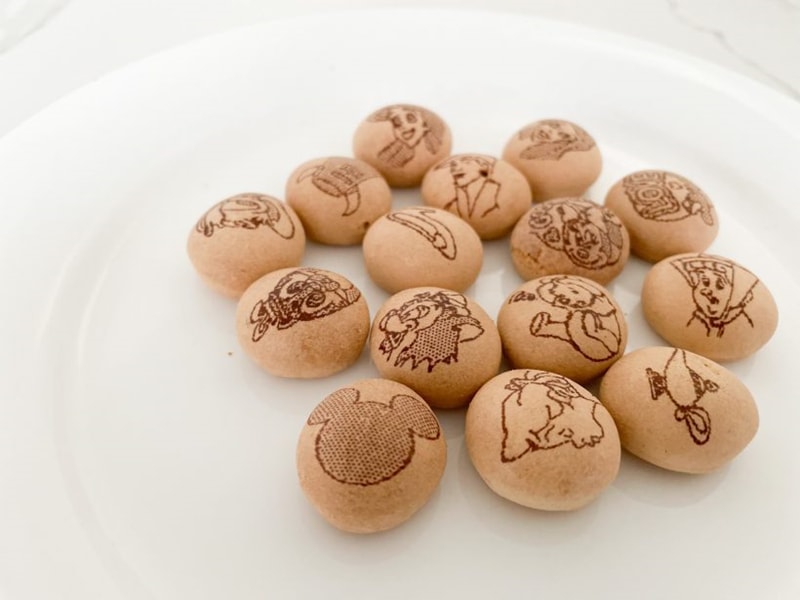 【日本直邮】日本森永MARINAGA 迪士尼限定 印花巧克力夹心球  巧克力味 47g 已改包装