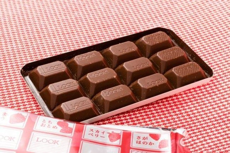 【日本直郵】DHL直效郵件3-5天到 日本不二家 LOOK日本4種草莓顆粒夾心巧克力 12粒