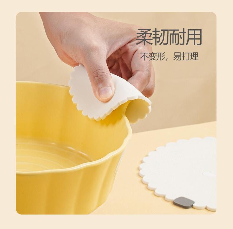  FOXTAIL 卡通羊杯墊餐墊 家用茶杯墊碗墊 加厚防燙耐高溫 食品級矽膠隔熱墊 15*15cm - 白色+黃色 1套