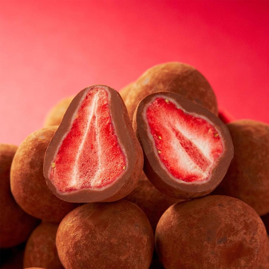 FRANTZ Kobe Milk Cocoa Strawberry Truffle Chocolate 90g - Detail