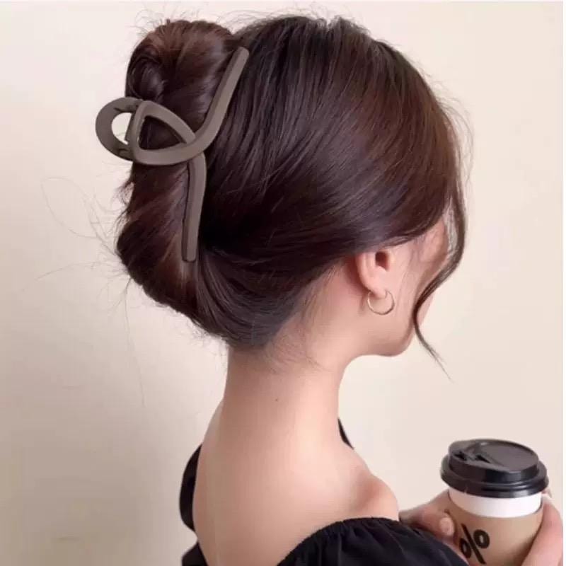 Matte brown shark clip 1 Korean-style high-end women's hairpin
