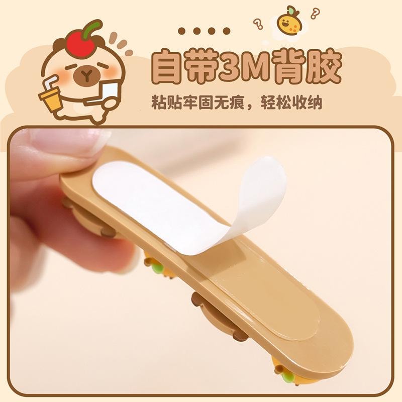【中國直郵】 親太太 卡皮巴拉矽膠桌面數據繞線器 2個