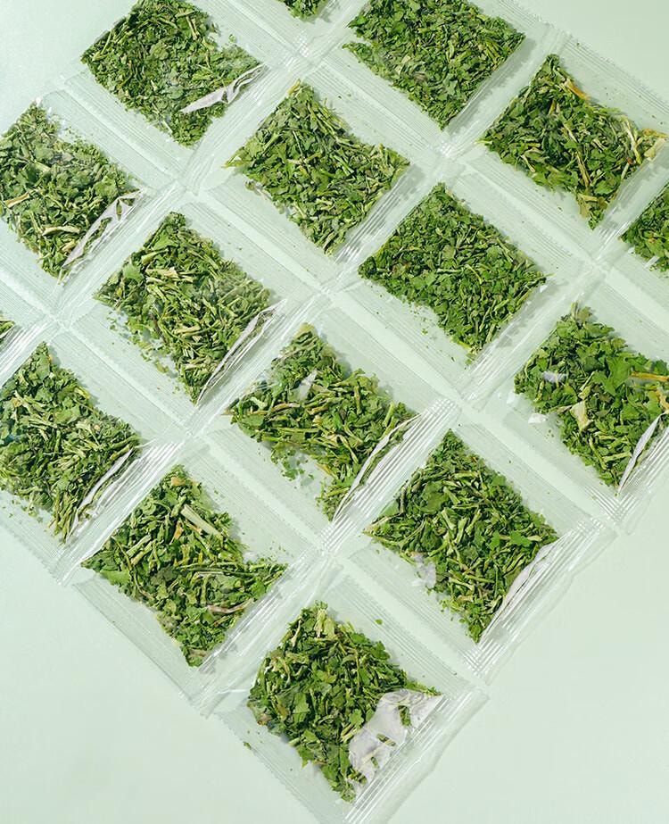 【中国直邮】 鲜窝窝 脱水香菜干 香菜叶香菜碎脱水蔬菜干菜泡面伴侣调味汤料1g*50袋