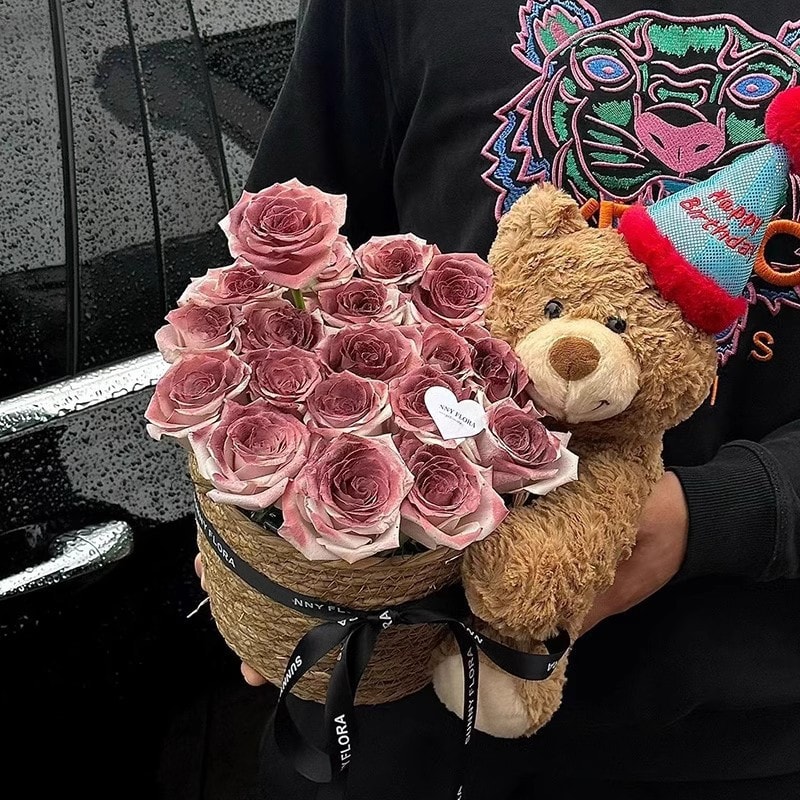 【中国直邮】 FOXTAIL 小熊玩偶抱抱桶花束 永生花 生日礼物 派对聚会 女友闺蜜七夕情人节礼物-冰蓝色1个*|预计到达时间3-4周