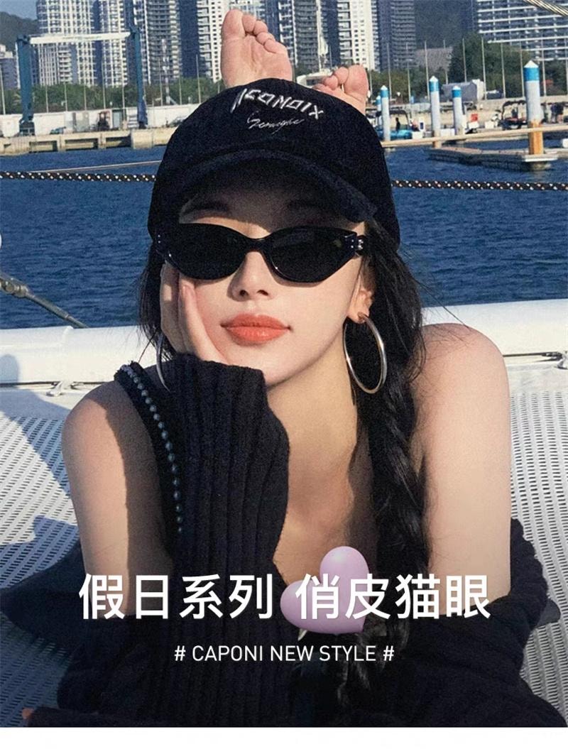 【中國直郵】 ZARA 新款復古貓眼墨鏡男女防紫外線開車太陽眼鏡 黑框黑灰片 1個裝
