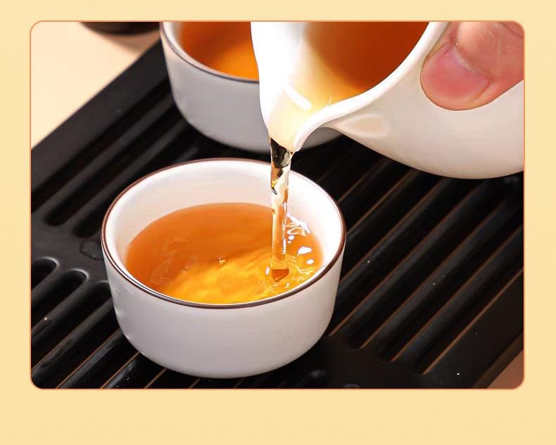 【中国直邮】 南京同仁堂 伏湿膏传统膏滋养生茯苓膏舌苔白厚脾胃薏仁健脾祛湿、排毒润肠、益胃固肾   130g/瓶