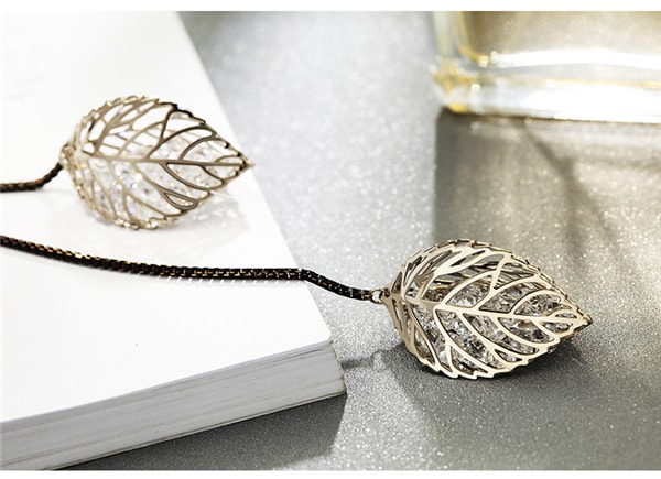 Vivid Leaves Hollow Necklace Long Sweater Chain for Women Girls
