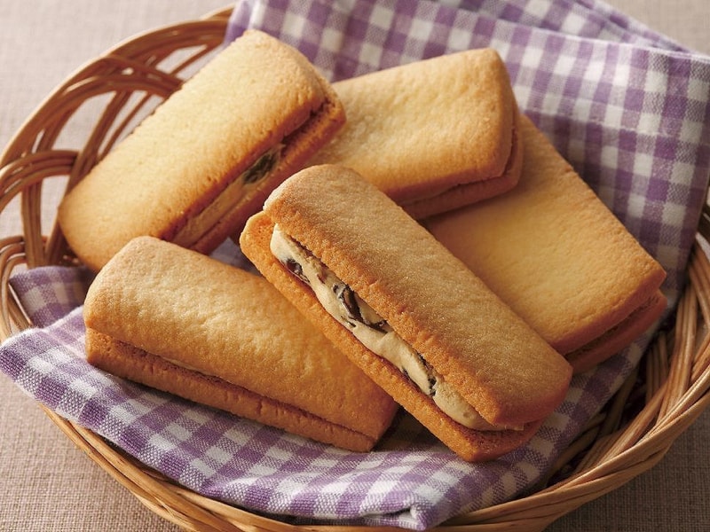 【日本直邮】DHL直邮3-5天到 日本北海道限定 提子夹心三明治饼干 8枚装