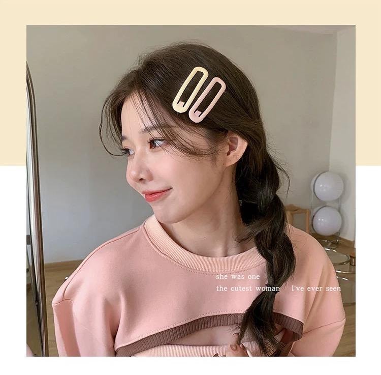A set of six pink simple matte bb clips for bangs on the forehead