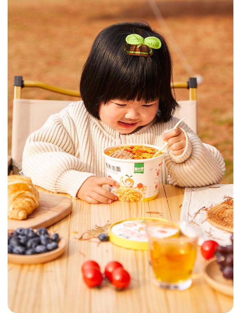 【中国直邮】 窝小芽 儿童桶装冲冲方便面 无添加剂面条即食82g/桶