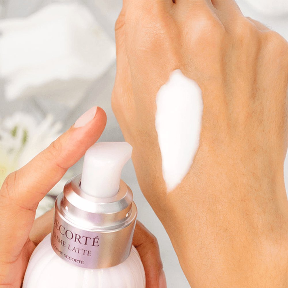 Amazon.com: COSME DECORTE Prime Latte Essential Softening
