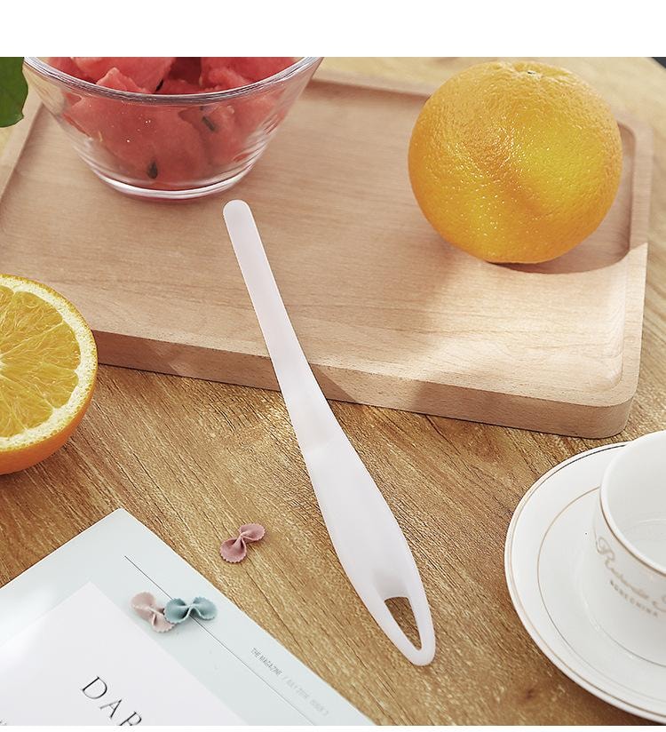 KM 【必备好物】 日本 不伤手西瓜刀 木瓜西瓜去皮器 切块刀 塑料 哈密瓜刀 23cm- 1把(颜色随机)