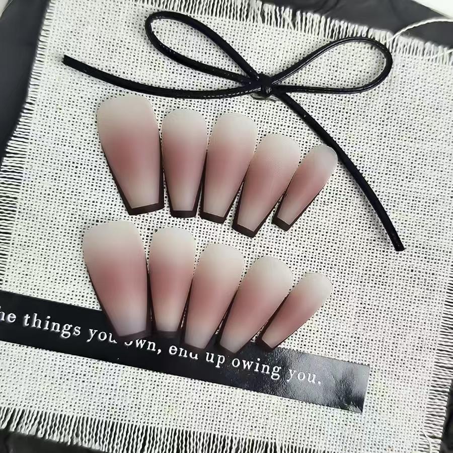 健康其他 雾中玫瑰 酒红法式边磨砂腮红渐变晕染手工穿戴甲5片*2板 M码