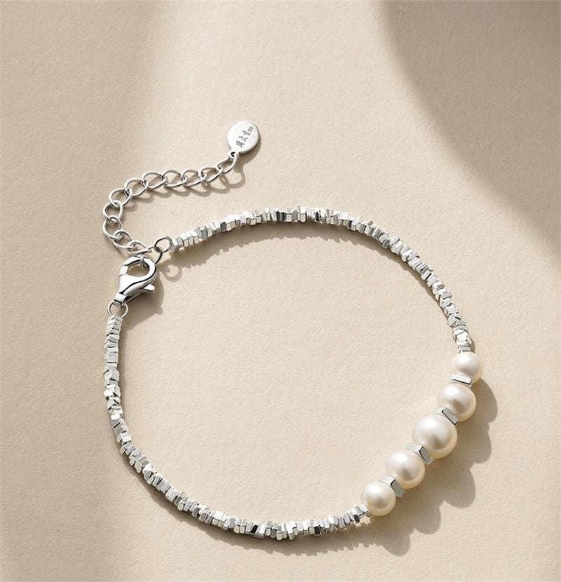 【中国直邮】 周大生 碎银子珍珠手链正圆强光淡水珍珠精致手饰珍珠直径 5-5.5mm 1条装