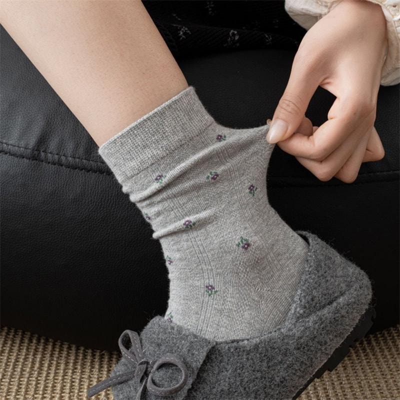 亲太太 秋冬无骨学院风复古小碎花袜子女中筒袜 均码 浅灰 咖色 深灰 3双装