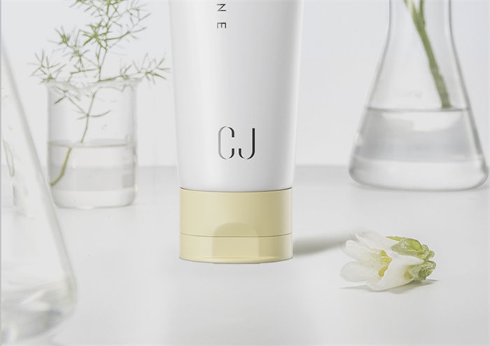 【中国直邮】 CJ 洗面奶男士控油保湿净澈洁面乳 竹炭清洁男士专用 100g/支(时尚达人推荐)