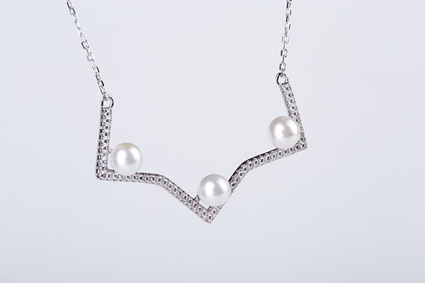 Sterling Silver Multi Edges Pearl Necklace