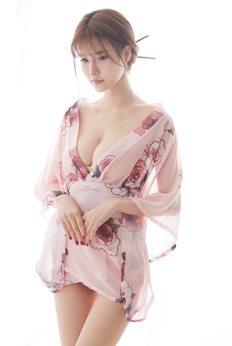  Pure beauty beautiful and sexy kimono. Sweet rose. One size