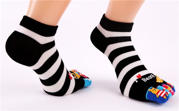 Cute Funny Cartoon Toe Socks for Women Girls Soft Breathable Pure Cotton Socks for School Girl Black 1 Pair