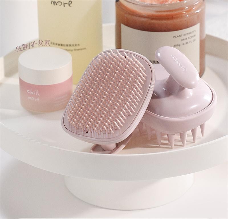 古迪 洗頭梳二合一矽膠洗頭髮神器頭部按摩梳洗 淺紫色 1個裝