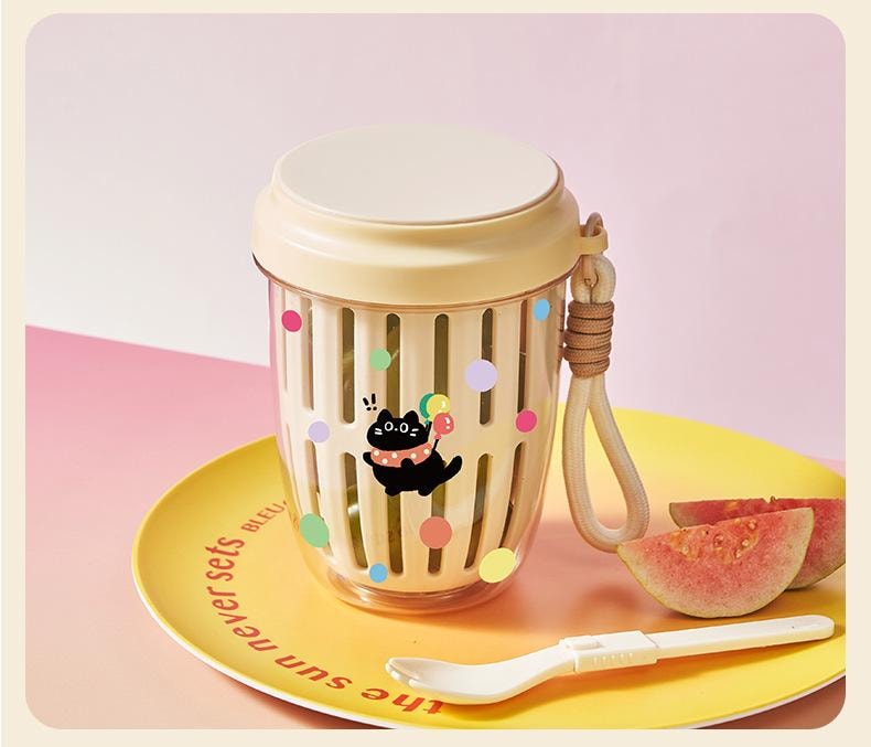 【中国直邮】 便携沙拉杯 水果杯 双层随手杯 双层沥水保鲜杯 早餐杯 带盖勺便当杯 - 白色 1个