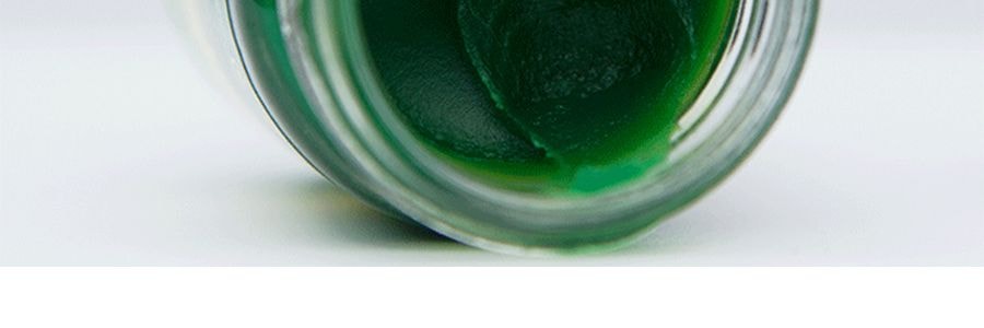 泰國金臥佛牌 青草藥膏 15g 清涼止癢 用於身體的各部位疼痛、暈車、暈船、蚊蟲叮咬