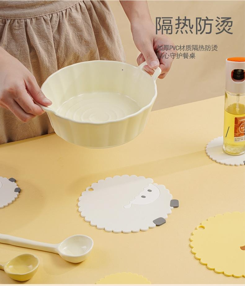  FOXTAIL 卡通羊杯墊餐墊 家用茶杯墊碗墊 加厚防燙耐高溫 食品級矽膠隔熱墊 15*15cm - 白色+黃色 1套