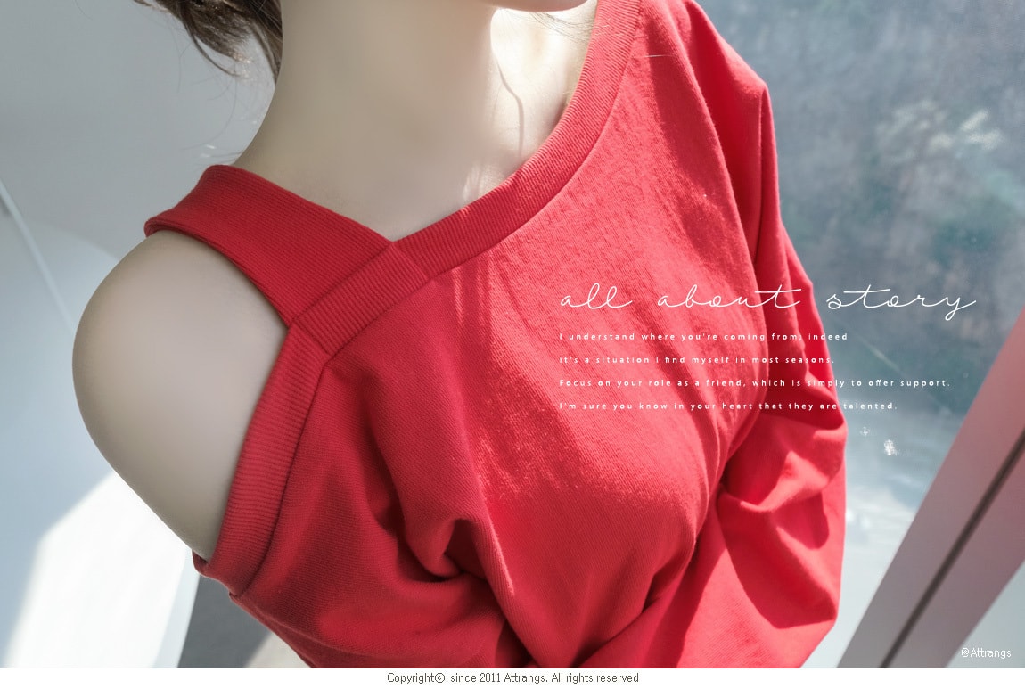 【韩国直邮】ATTRANGS 运动少女风露肩休闲舒适T恤 红色 均码