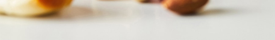 【北美独家】关茶X 哆啦A梦 奶酥十六仁糕点 月饼礼盒 6枚心意装 300克【本礼盒刀叉为塑料刀叉】