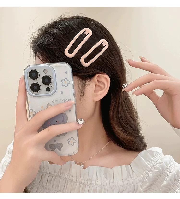 A set of six pink simple matte bb clips for bangs on the forehead