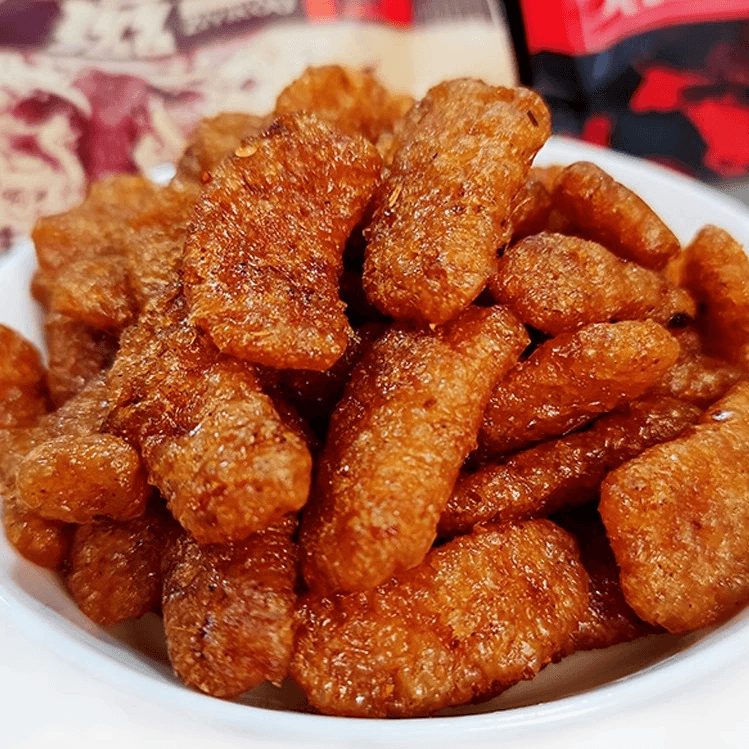 【中国直邮】 禛香 香菇肥牛素肉辣条8090后怀旧小吃童年零食儿时休闲吃货食品18g*1袋