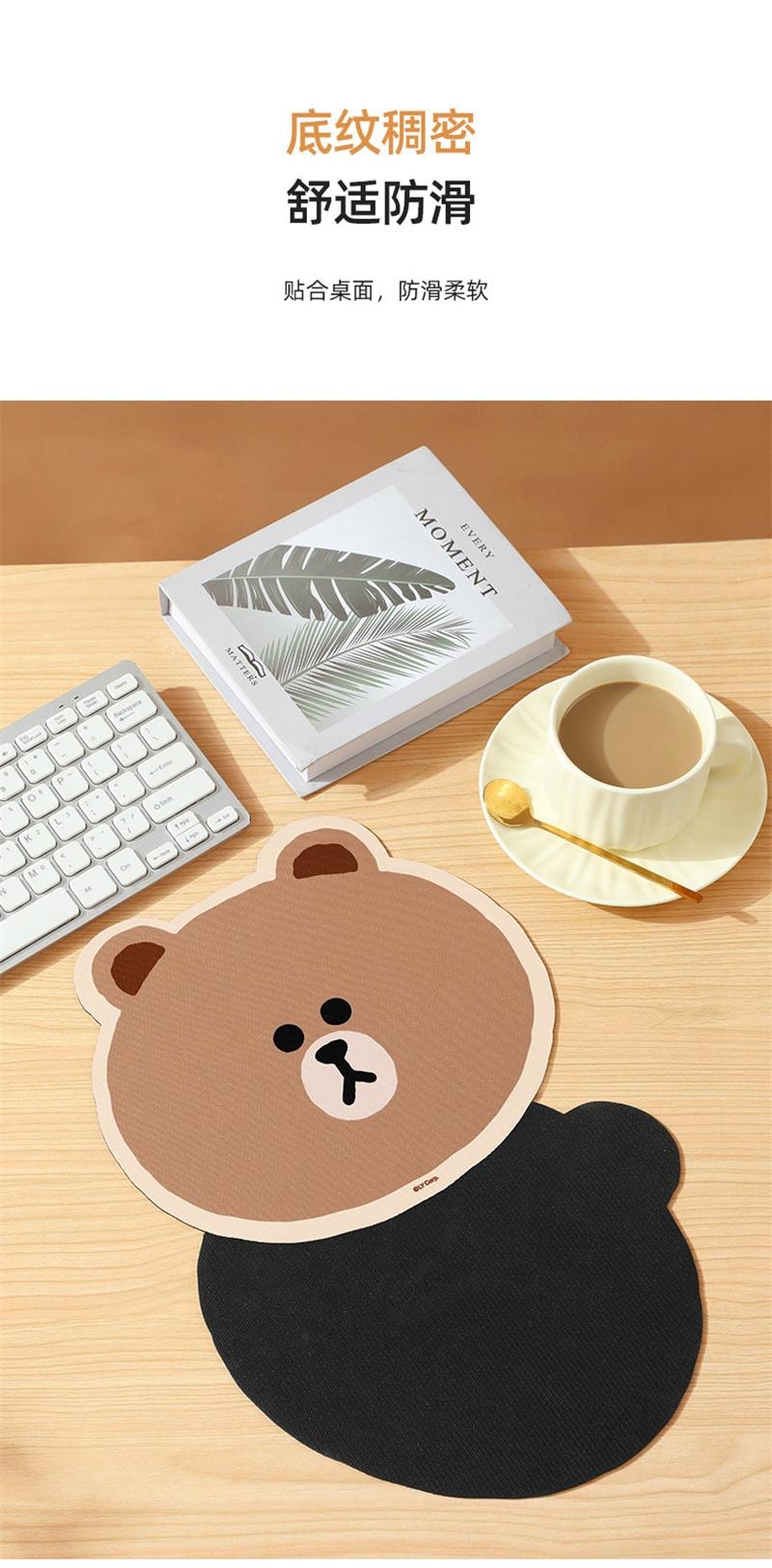 【中國直郵】 日本 LINE FRIENDS 滑鼠墊防滑耐磨軟墊加厚電腦桌墊 布朗熊抱姿款 滑鼠墊+手托 1套