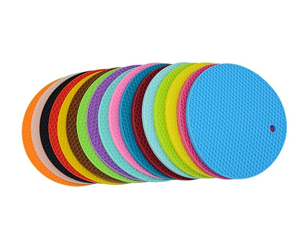 Round Honeycomb Silicone Heat Insulation Mat Pad 2 Pieces Random Color
