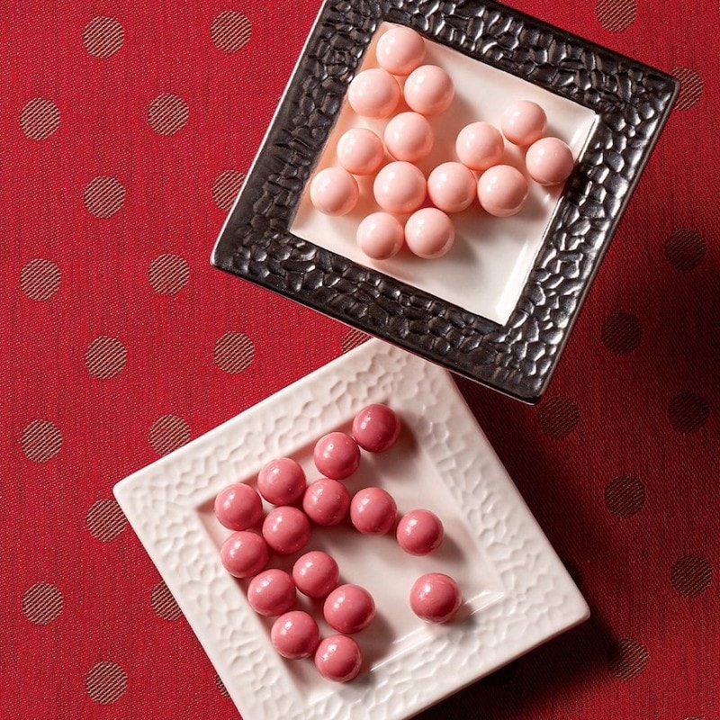 【日本直邮】日本新宿高野 TAKANO 两种草莓巧克力酸甜味糖果 礼袋75g