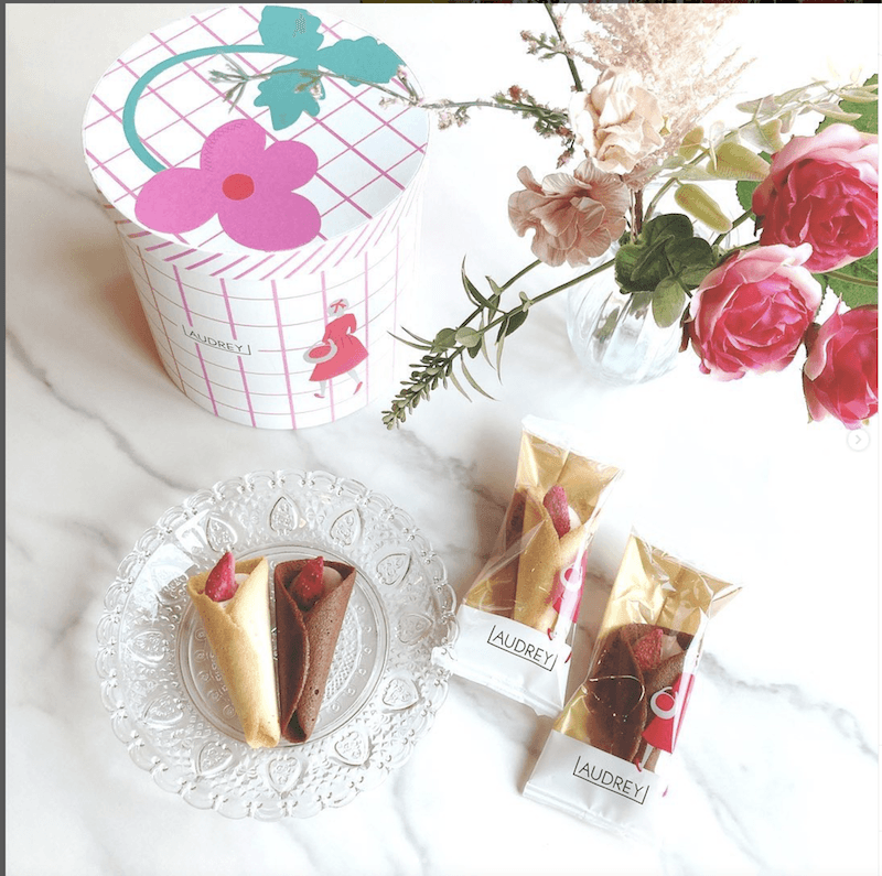【日本直郵】日本超人氣零食 AUDREY 花束草莓奶油與巧克力夾心蛋捲 15個裝