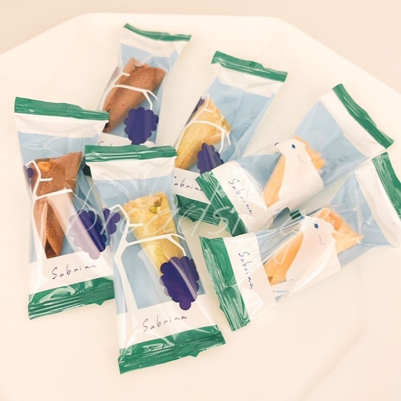 【日本直邮DHL直邮 3-5天到 日本东京超人气 每天2小时卖完 SABURINA 榛果鲜奶黄油蛋卷酥 12枚装