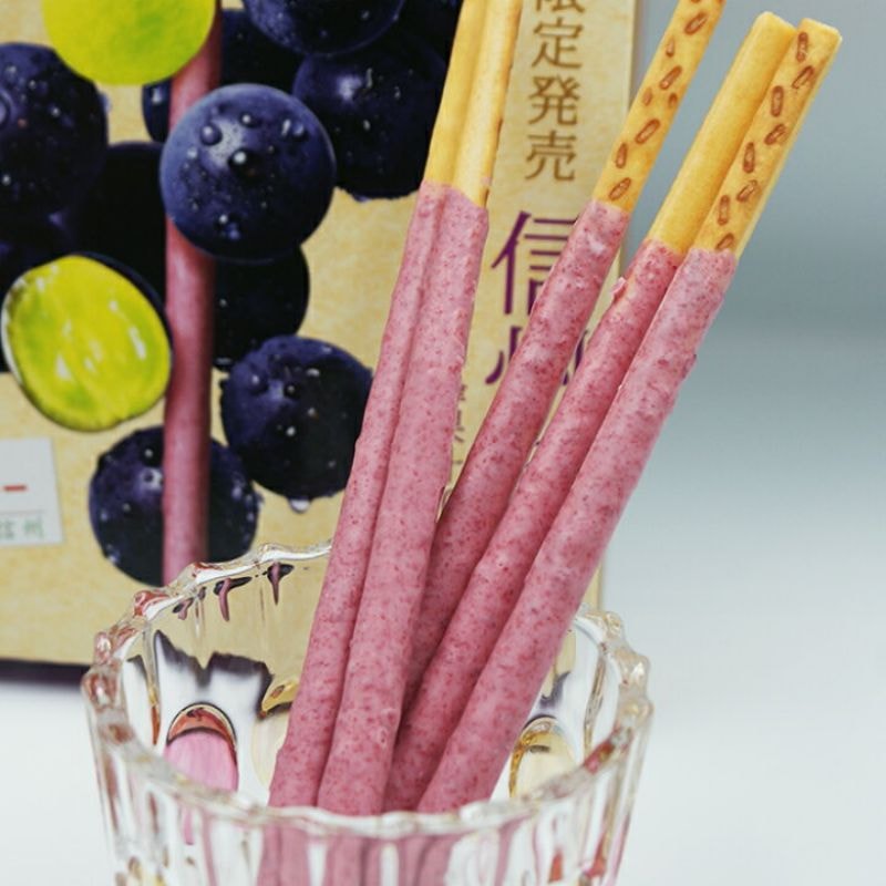 【日本直邮】日本 格力高日本 地域限定 人气伴手礼 巨峰葡萄味脆棒 13小袋入