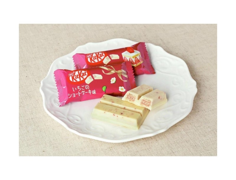 【日本直效郵件】日本雀巢NESTLE KIT KAT 期限限定 草莓鮮奶蛋糕口味威化 10枚裝