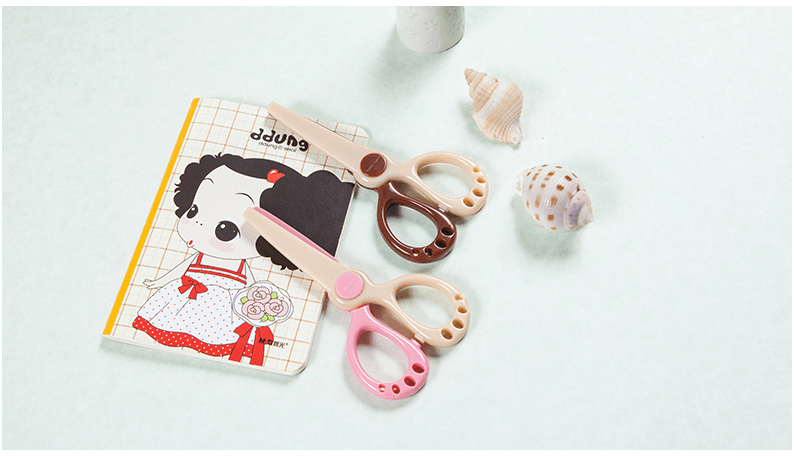 改款淘汰[中国直邮]晨光M&G泰迪熊花边剪刀 儿童手工课 剪纸剪刀 125mm QSS91476 2个装