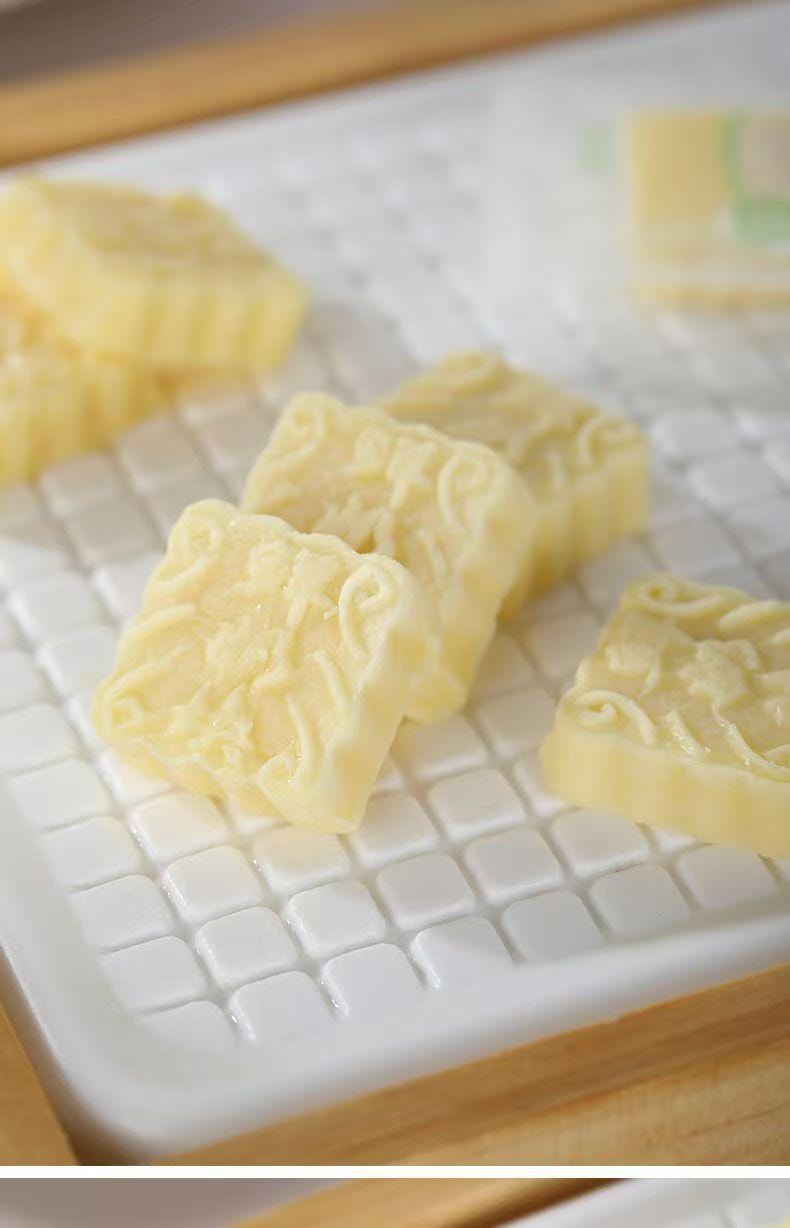 乳中情 鮮奶塊 蔓越莓味 牧場優質奶源 100%純鮮奶 奶香濃鬱 輕盈享受 258g