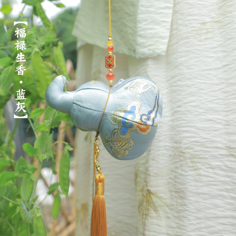 【中国直邮】 上海钱丽 葫芦香囊 国风小挂件/传统装饰/古风搭配 新年礼物/生日礼物/纪念物 - 红色 1件  *|预计到达时间3-4周