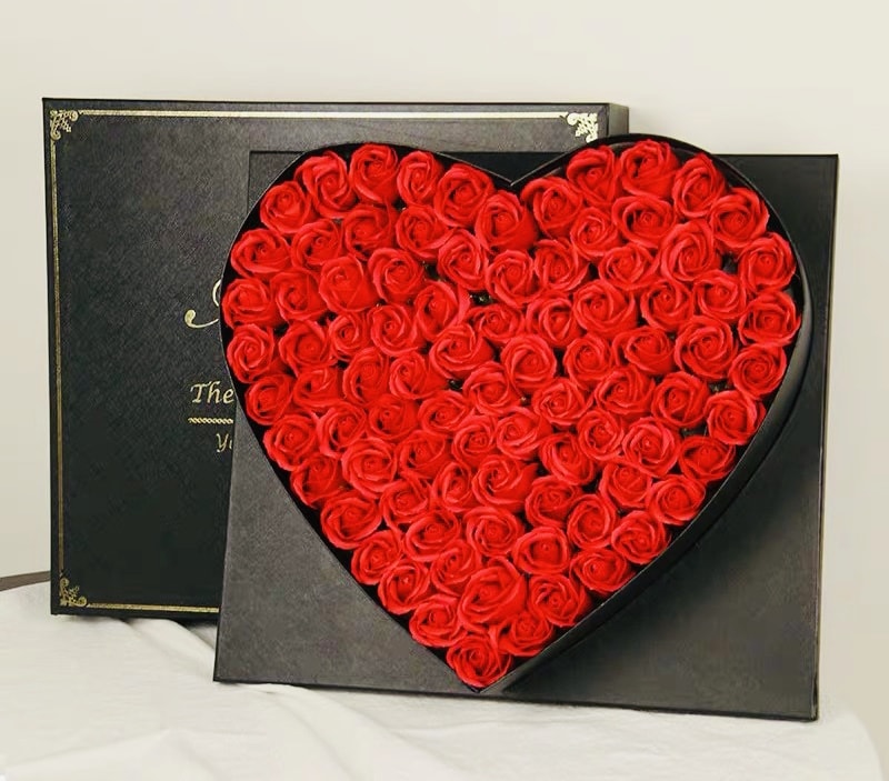 flower red 99 rose soap bouquet in oversized heart-shaped gift box