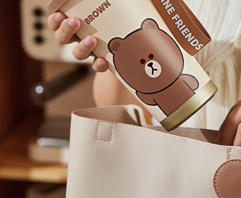 【中国直邮】日本 LINE FRIENDS 布朗熊新款保温杯316不锈钢大容量吸管杯高颜值儿童保温双饮水杯   500ml
