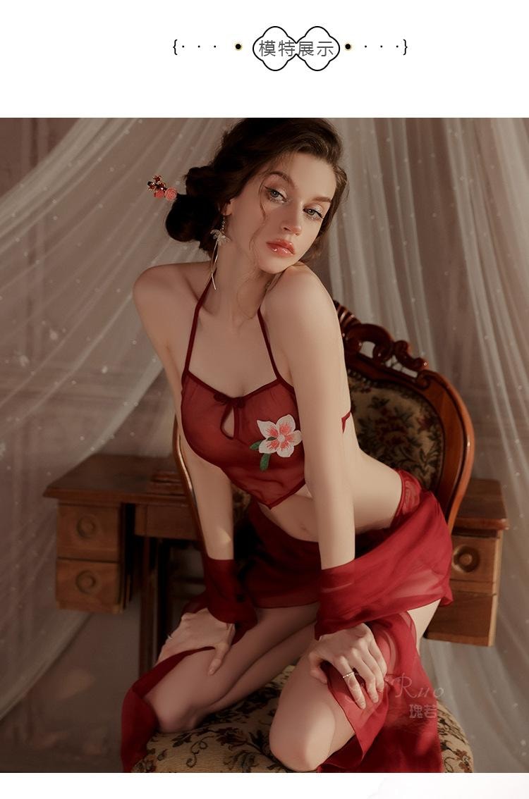 【中国直邮】  瑰若 轻纱肚兜短裤披肩汉服套装 枣红色均码