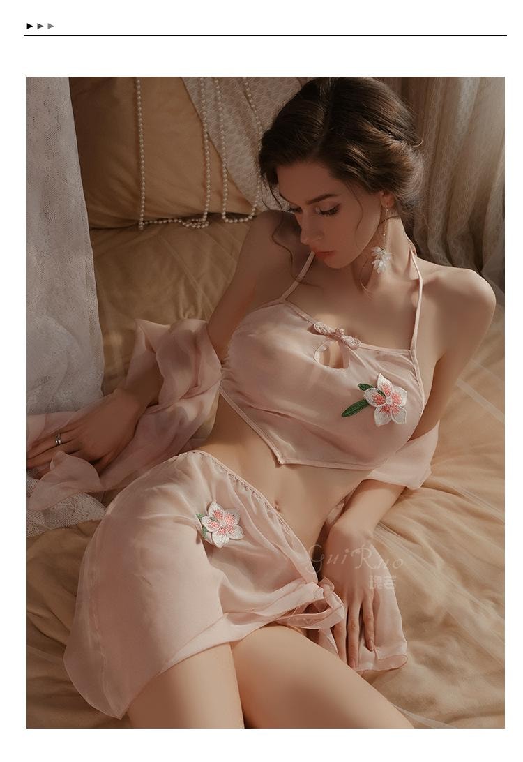 【中国直邮】  瑰若 轻纱肚兜短裤披肩汉服套装 枣红色均码