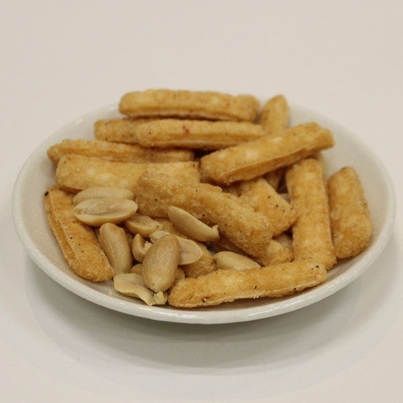 【日本直郵】 日本嚴塚製菓 看劇聚會必備小點心 黑胡椒鮮蝦米果條花生米 5包裝