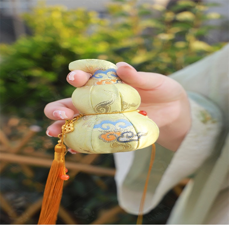 【中國直郵】 上海錢麗 葫蘆香囊 國風小掛件/傳統裝飾/古風搭配 新年禮物/生日禮物/紀念物 - 綠色 1件 *|預計到達時間3-4週