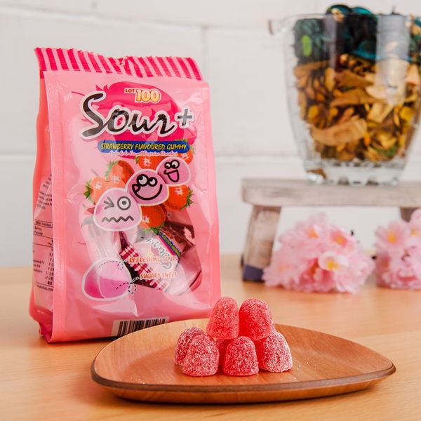 【马来西亚直邮】马来西亚COCOALAND LOT 100一百份 酸果汁软糖草莓味 100g