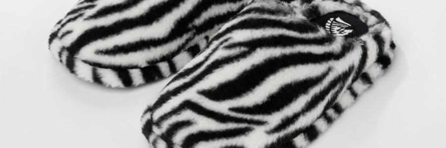 THE BEAST野獸派 家居熊貓嘭嘭毛絨拖鞋 可外穿室內鞋 黑白 260/100 40~41碼