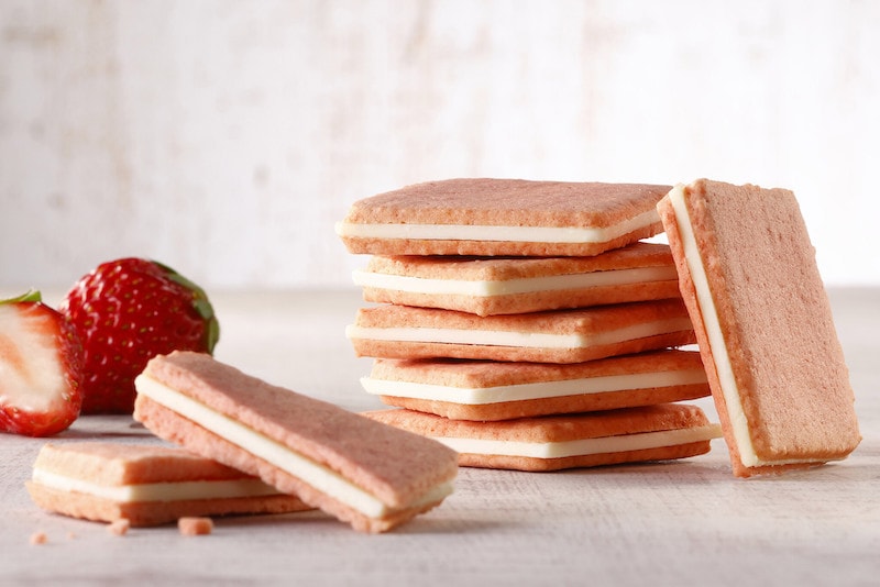 【日本直邮】东京牛奶芝士工厂 季节限定草莓代餐零食饼干 10枚装